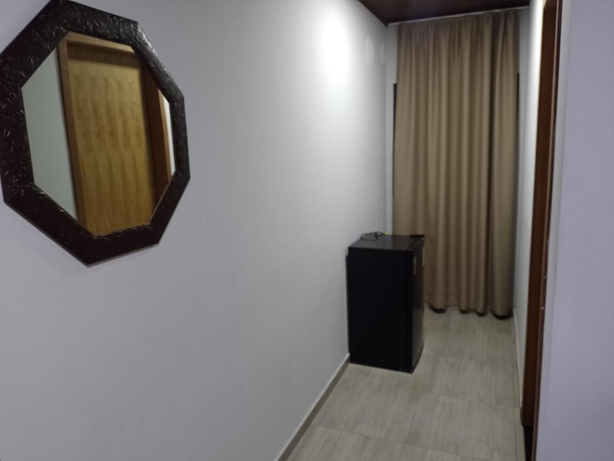 Hotel Rof Telemaco Borba Bagian luar foto