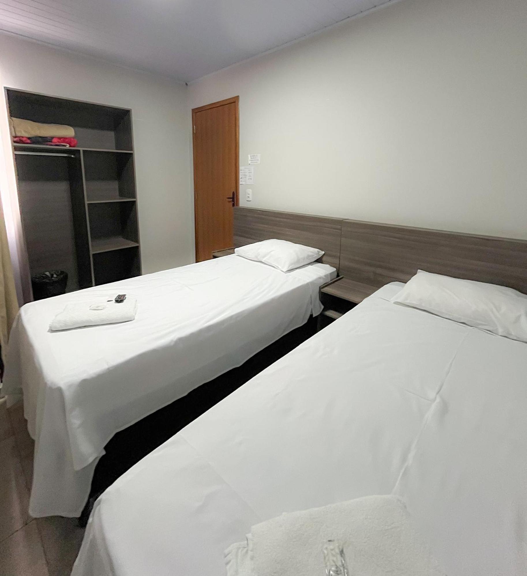 Hotel Rof Telemaco Borba Bagian luar foto