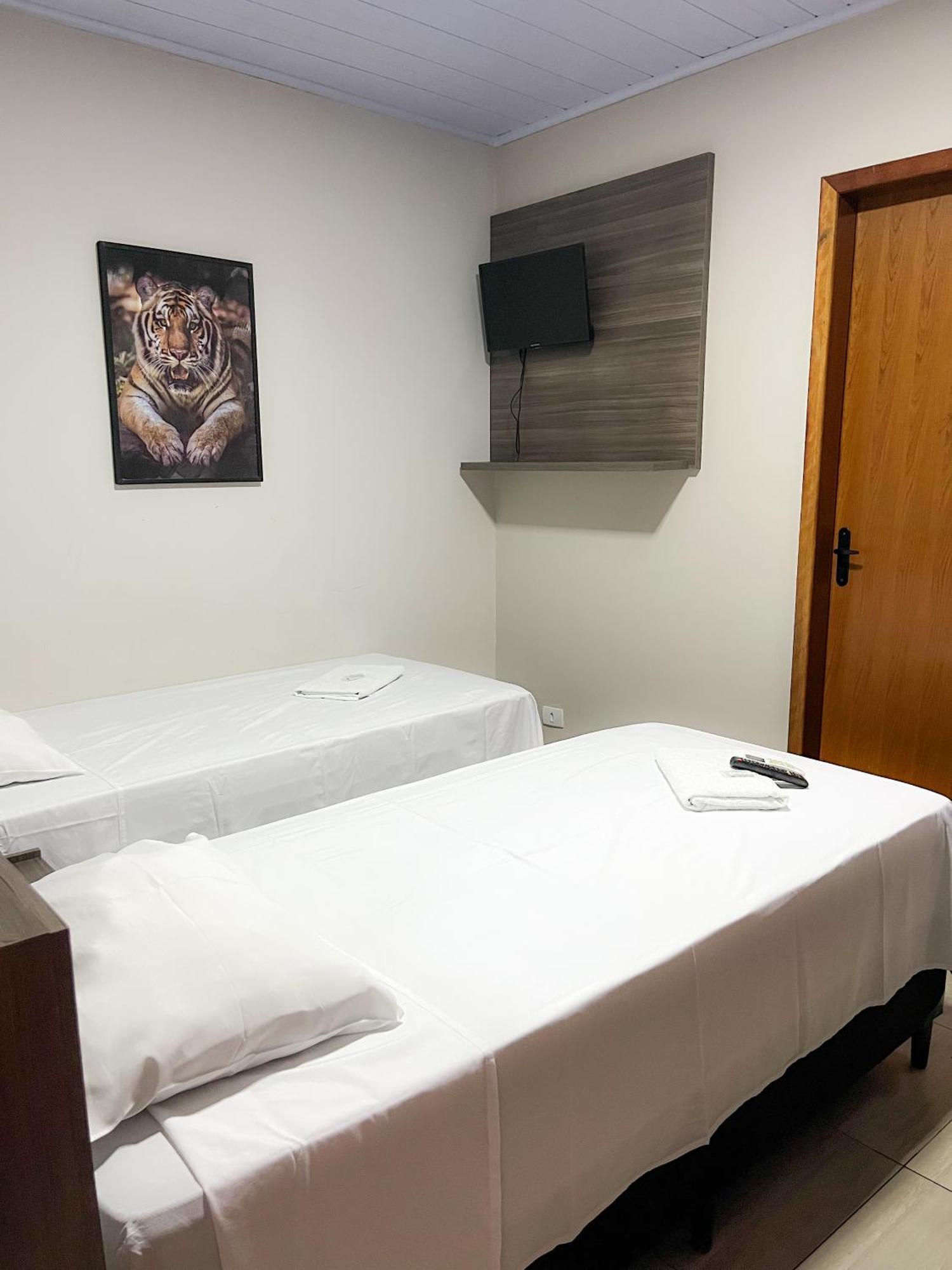 Hotel Rof Telemaco Borba Bagian luar foto